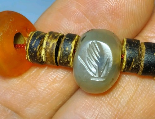 A BEAUTIFUL BRACELET OF ANCIENT PERSIAN SASSANIAN AGATE & CARNELIAN SEAL BEADS - Picture 12 of 19