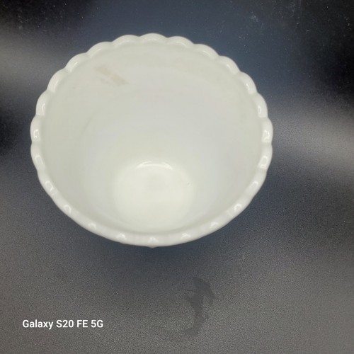 Vintage Fenton Milk Glass Hobnail Jardiniere Vase Planter 4 In - Picture 5 of 10