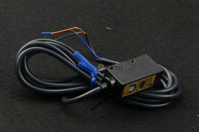 1PC   Photoelectric Switch E3S-DS10E4 NEW *hh