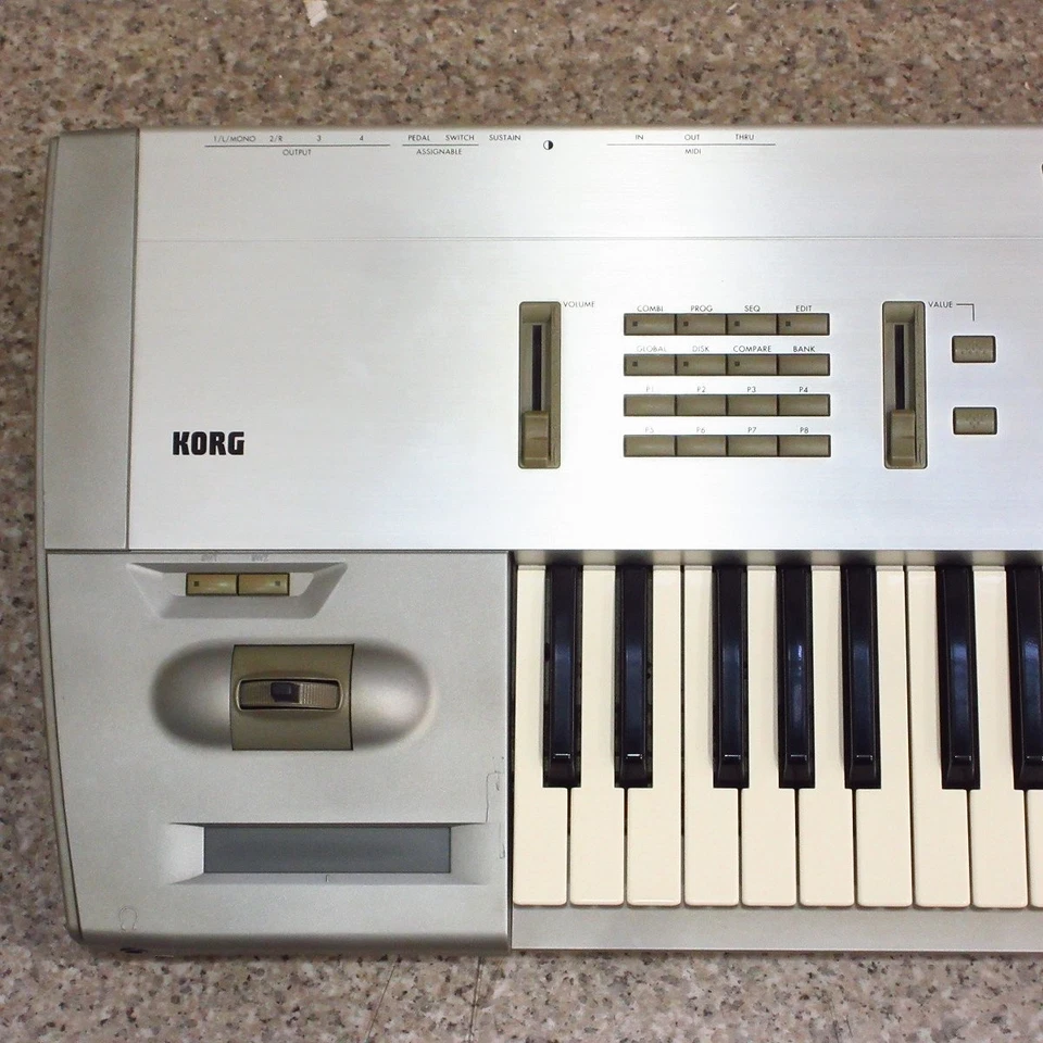 KORG TRINITY PLUS Ver2.2 Workstation Synth 61-Key w/ MOSS Solo-TRI FDD Serviced - Image 2 of 4