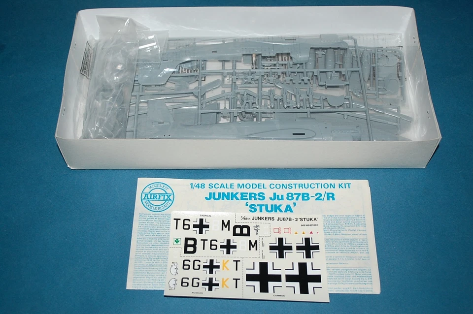 AIRFIX 05100 - Junkers Ju 87R-1 Stuka scala 1/48 - Immagine 2 di 2