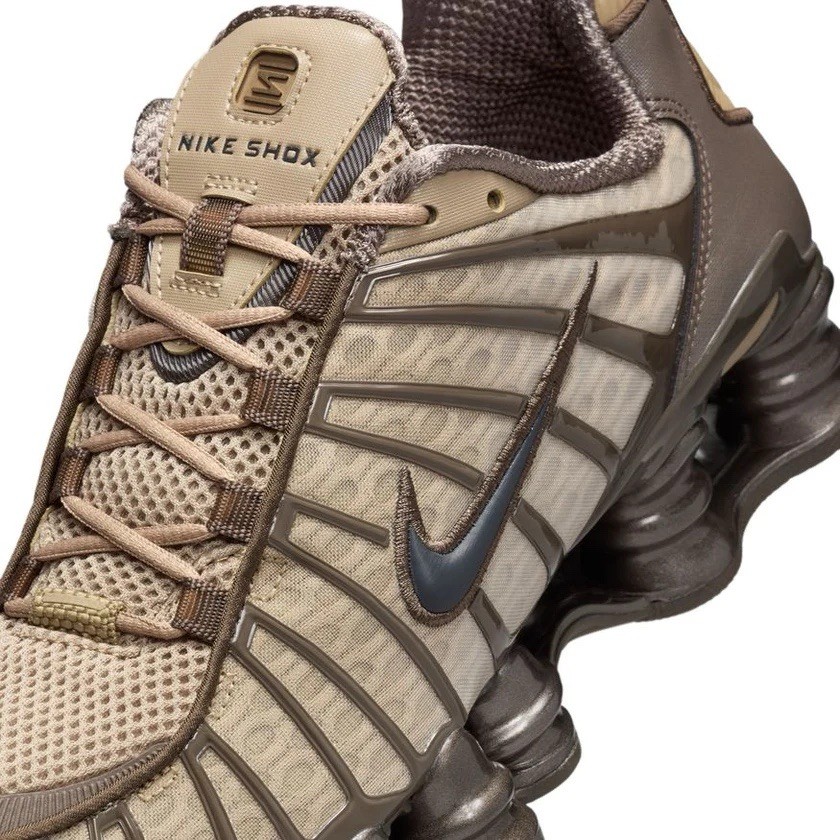 靴 Nike Women's Shox TL Khaki Khaki Nike Shox TL Women's - JD Sports Malaysia