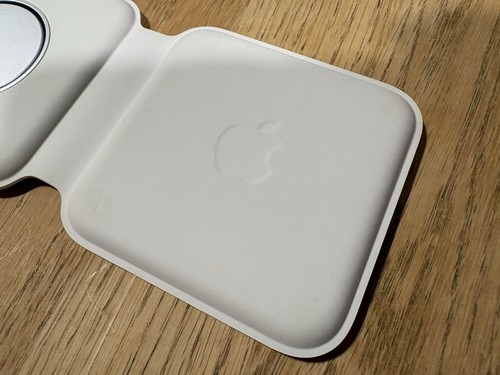Apple MagSafe Duo Kabellos Magnetisches Ladegerät - Weiß, 20W - Zdjęcie 5 z 8