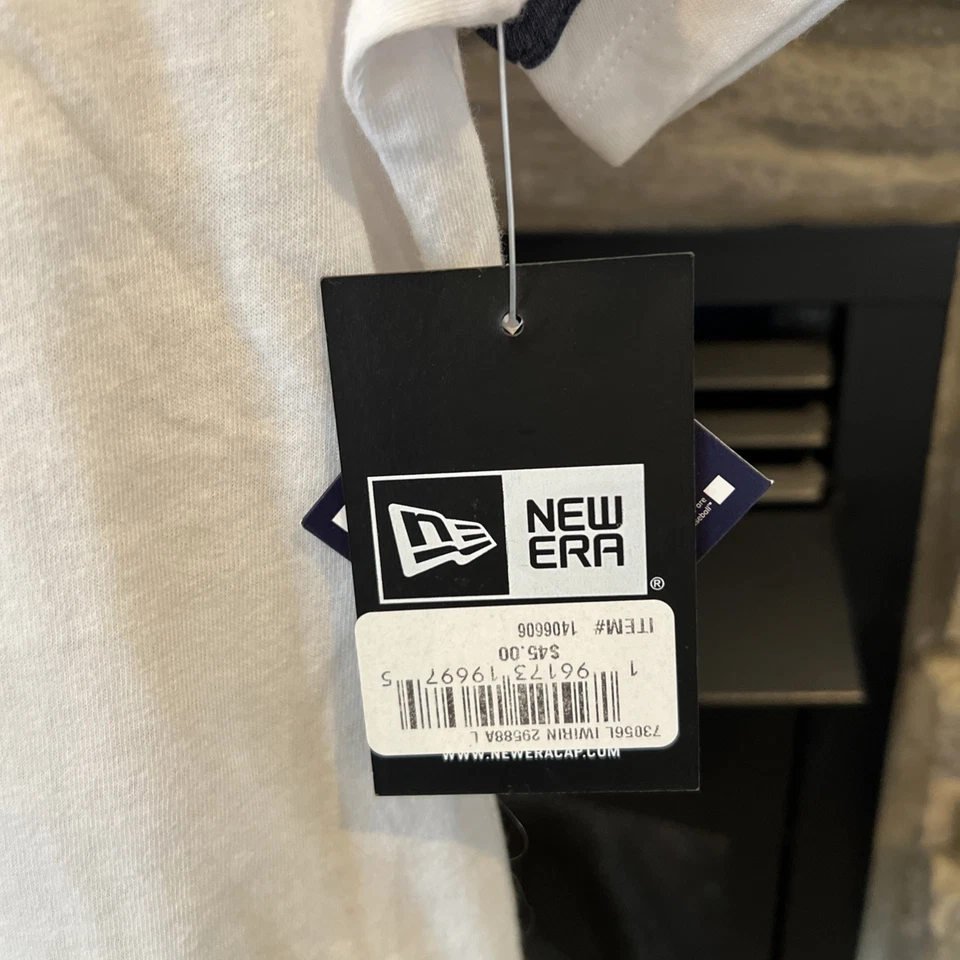 New Era Genuine Merchandise St. Louis Cardinals T-Shirt Women's V-Neck L Nwt - Image 4 of 4