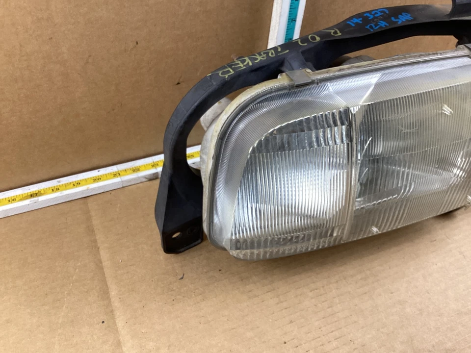 Faro derecho pasajero Chevrolet Tracker 1999-2004 114-60070 OEM Foto 3 de 4