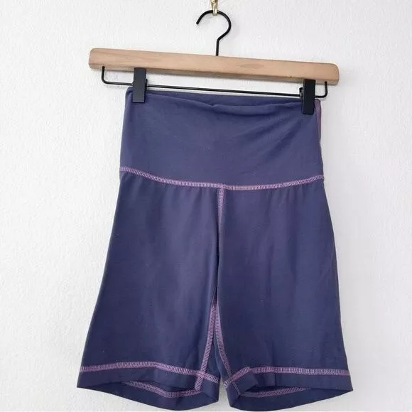 aritzia tnaction high waisted biker shorts