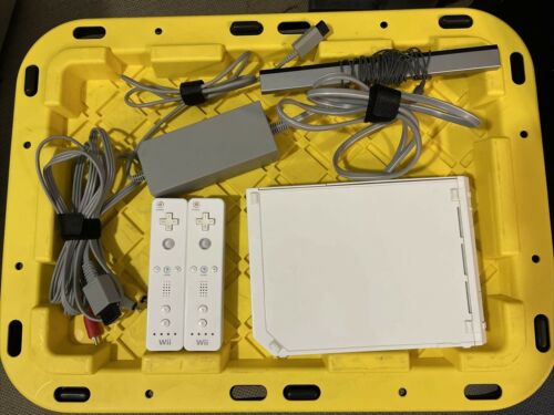 Nintendo Wii White Video Game Console (RVL-001) with two controllers