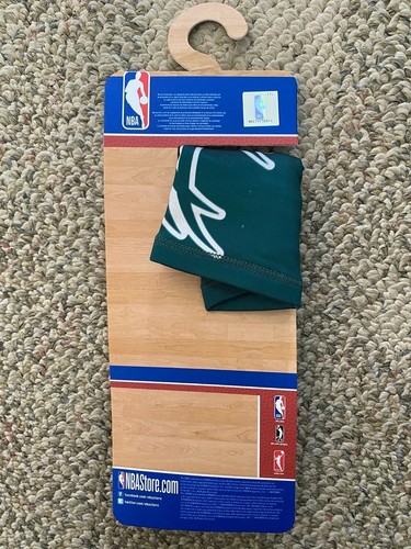 NBA Milwaukee Bucks Scarf Gaiter Head Wrap Mask Headband Size Youth 8-20 (women) - Picture 3 of 3