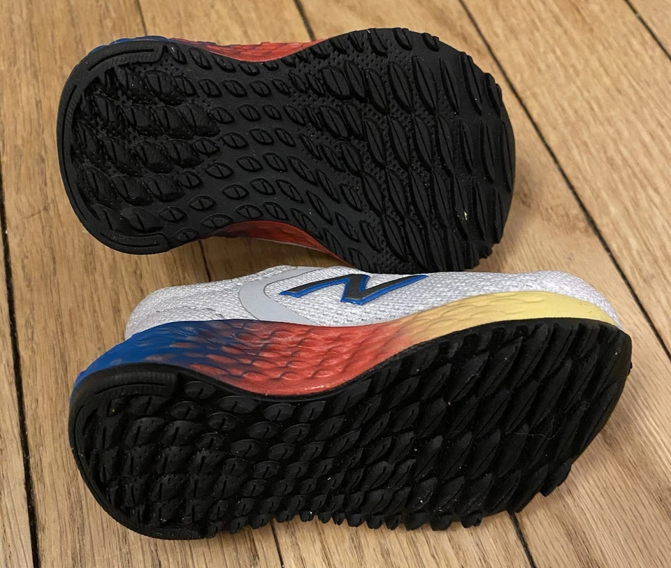 Tênis New Balance Arishi Criança Tamanho 2 Espuma Fresca Colorida Slip On IAARIGR NOVO - Imagem 2 de 4