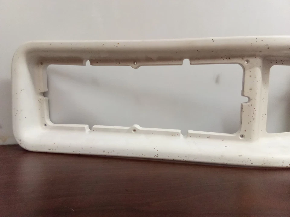 2004-2007 Bluebird Vision Headlight Bezel RH 0071737 - Image 4 of 4