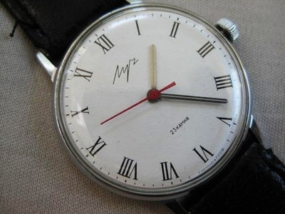 Luch De Luxe Slim Classic mechanical 23 jewels  2209 vintage watch USSR  1970's