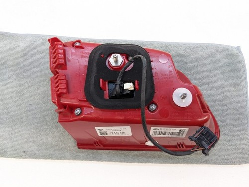 2015-2019 PORSCHE MACAN LED RIGHT INNER TAILLIGHT 95B945094 95B945094AA - Picture 5 of 9