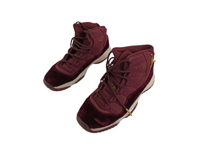 Retro Heiress Night Maroon Velvet 05197 