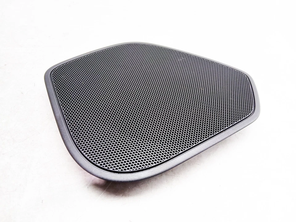 AUDI Q3 8U DOOR SPEAKER COVER GRILLE REAR RIGHT DRIVER SIDE 8U0035436 2016 - Image 3 of 4