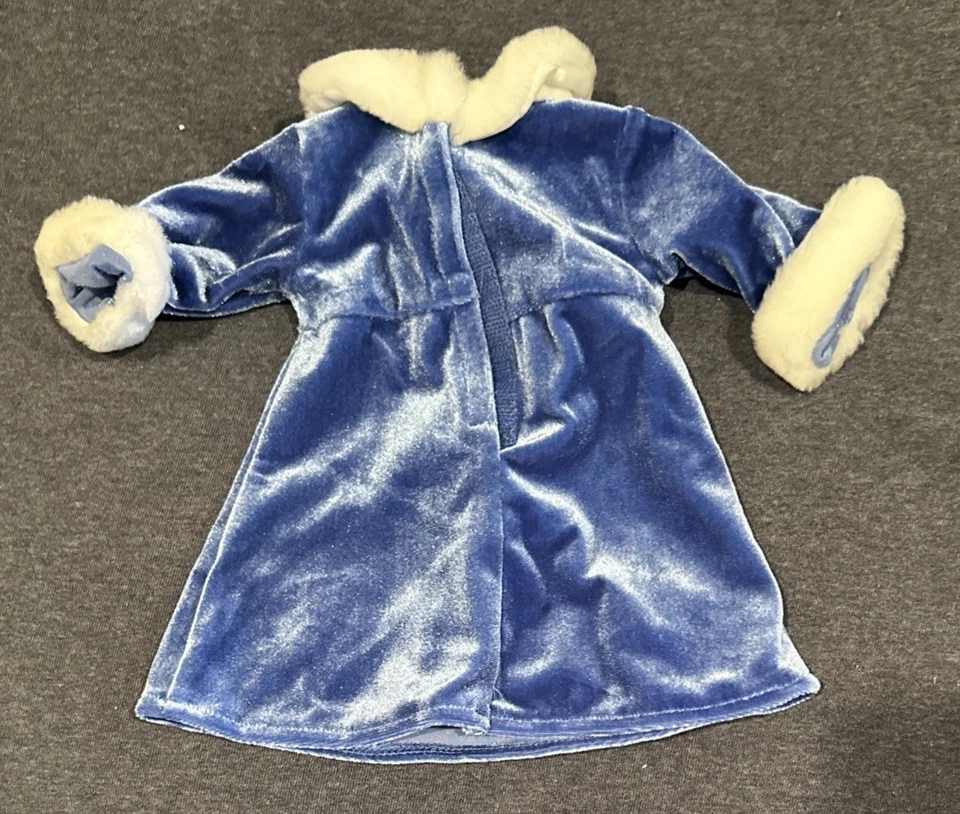 Vestido de terciopelo azul con copos de nieve y sombrero American Girl Bitty Baby Foto 3 de 4