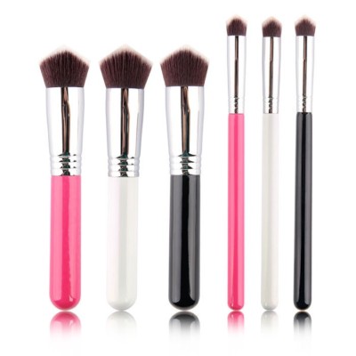 kabuki concealer brush