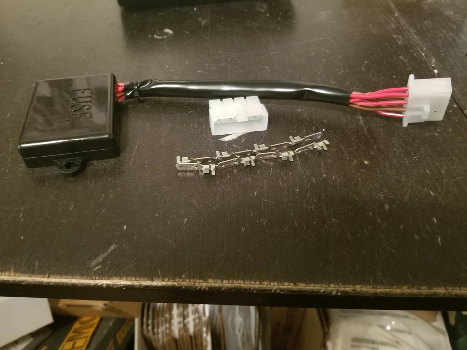 Yamaha XS XJ RD RZ FZ600 TX XS650 XS1100 Caja de fusibles repuesto OEM 4 fusibles de vidrio Foto 2 de 4