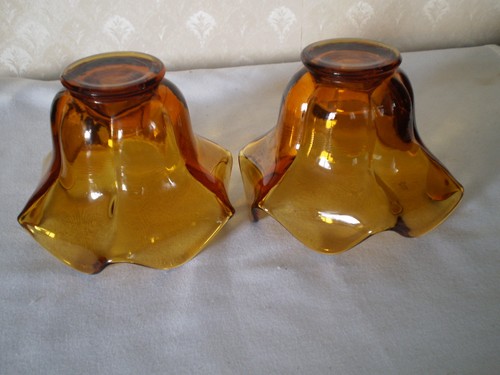 PAIR OF LARGE HEAVY AMBER DEPRESSION GLASS CANDLE HOLDERS - TULIP SCALLOPED - Picture 5 of 6