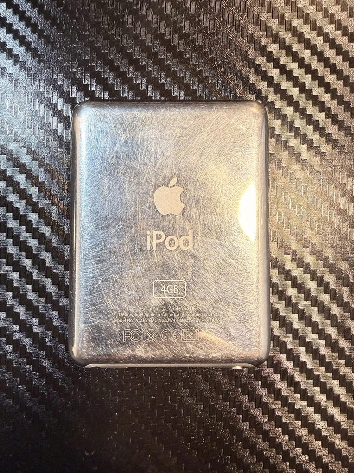 Apple iPod Nano 3. Generation A1236 4GB Silber - Bild 2 von 3