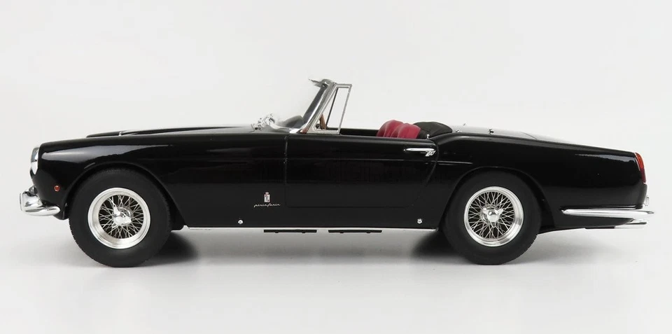 MODELLINO AUTO STATICO MATRIX FERRARI 250GT II-SERIES CABRIOLET OPEN 1960 1/18 - Immagine 3 di 4