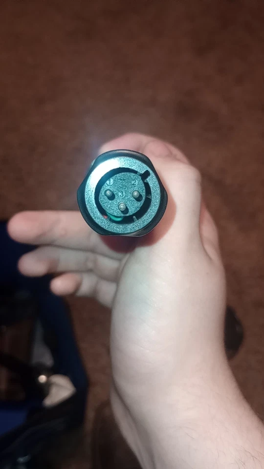 Radio Shack DYNAMIC 33-3001 Unidirectional Dynamic Microphone  - Image 2 of 3