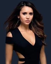 NINA DOBREV 8x10 PHOTO *