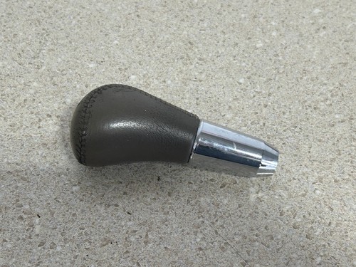 Nissan Máxima 2004-2008 automático A/T palanca de cambios marrón cromo OEM - Imagen 2 de 3