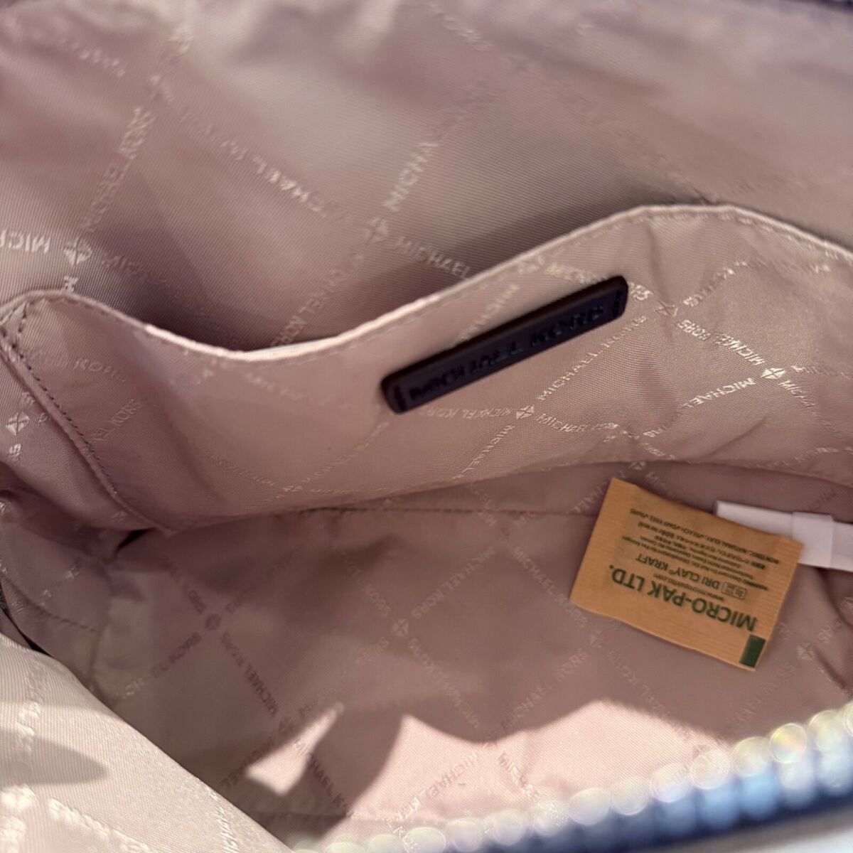 Michael Kors Jet Set Travel MD Dome Crossbody Bag Signature Michael Kors Jet Set Travel MD Dome Crossbody Bag Signature