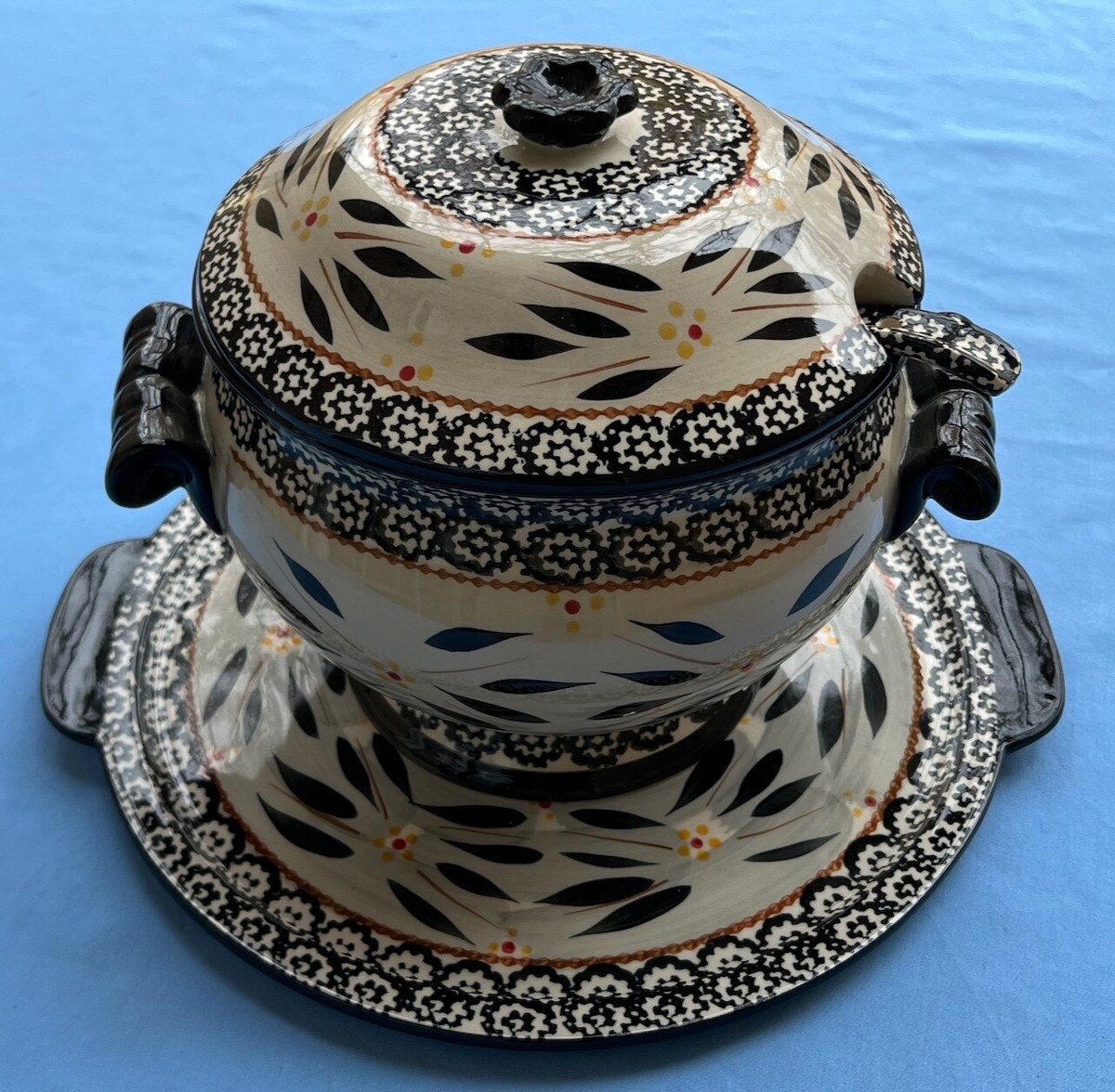 Temptations Old World Black 3 Quart Soup Tureen w Lid, Ladle and