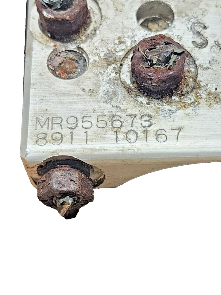 Módulo de control de bomba de freno antibloqueo ABS Mitsubishi Galant 2004-2012 OEM MR955673 Foto 3 de 4