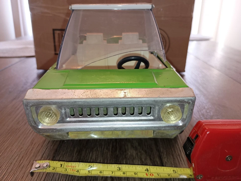 Grúa Buddy L vintage de acero prensado de 14” 2.500 de ancho ovalada verde Foto 4 de 4