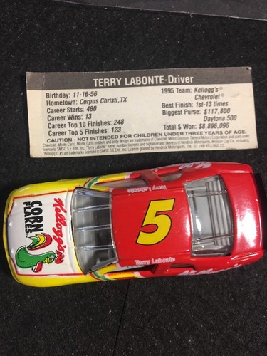 TERRY LABONTE #5 KELLOGG'S 1995 CHEVY MONTE CARLO 1/64 - Picture 2 of 3