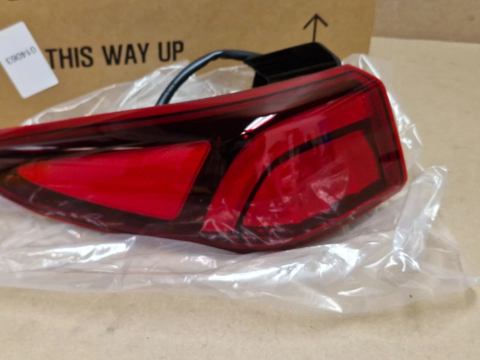 Hyundai Kona Left Rear Upper Light 2001-2023 92401J9600 92401-J9600 Genuine NEW - Image 3 of 4