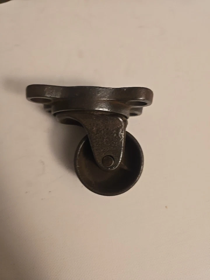 Conjunto de 4 rodízios giratórios antigos VICTOR 1894 (limpo e lubrificado) - Imagem 2 de 4