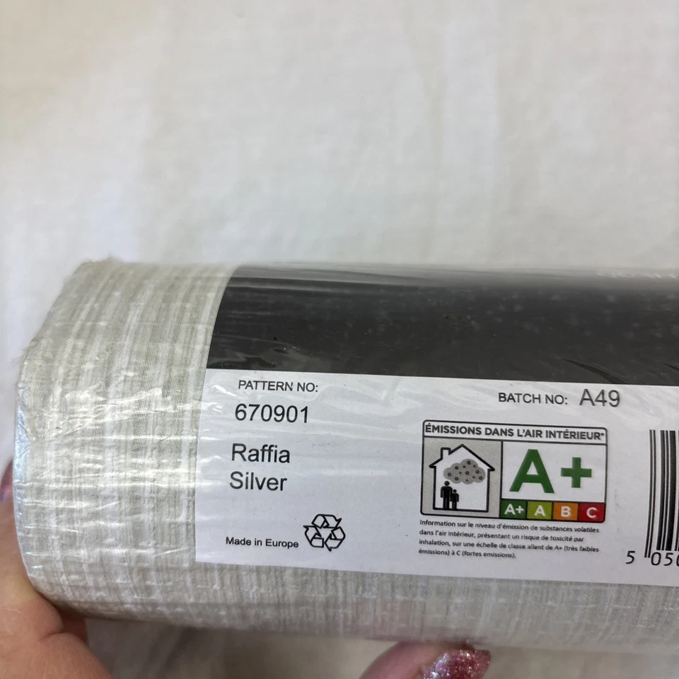 Single roll of Arthouse Raffia Silver Wallpaper Vinyl 670901 11 Yd X 20.9 Inches - Image 4 of 4
