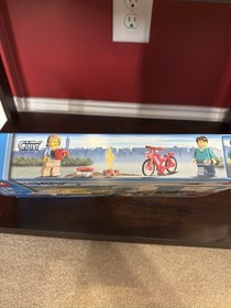 LEGO CITY: Car and Caravan (4435) Complete with Box and Instructions