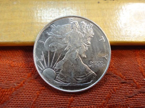 Walking Liberty Design One Half 1/2 Oz .999 Silver Bullion Round - No Reserve