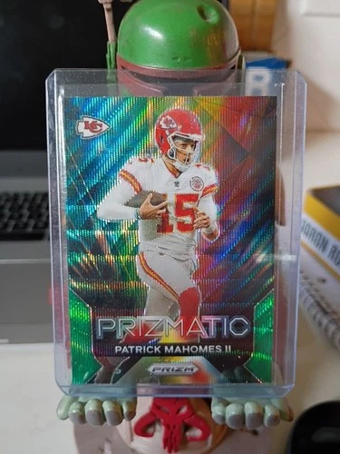 2023 Patrick Mahomes Panini Prizm Prizmatic Green Wave #2
