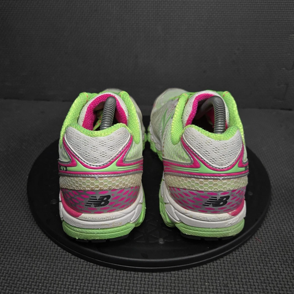 New Balance 890v3 Zapatos Mujer Talla 10 Verde Rosa Correr Tenis Atléticos EE. UU. Foto 4 de 4