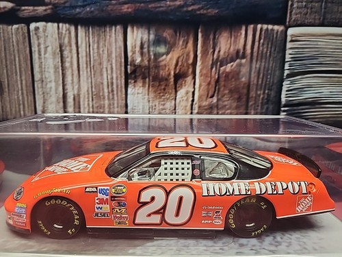 2005 Action Racing 1/24 #20 Tony Stewart Home Depot Chevy NIB Factory Sealed - Picture 3 of 12