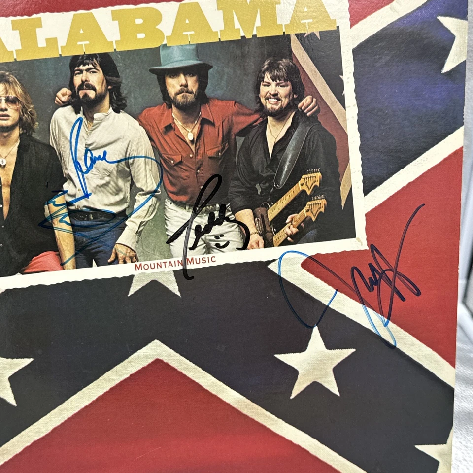 SIGNED BY THE BAND 1982 Alabama Mountain Music LP/Record/Lyric Sheet/ULTRASONIC Foto 3 de 4