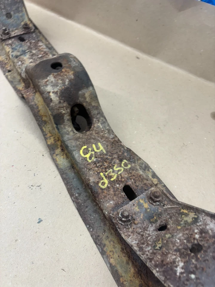 1981 86 1987 DODGE D350 D250 D150 V8 2WD 2X4 TRANSMISSION CROSSMEMBER MOUNT 727 - Image 4 of 4