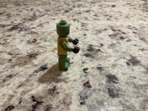 Lego Squidward Minifigure Rare - Picture 4 of 4