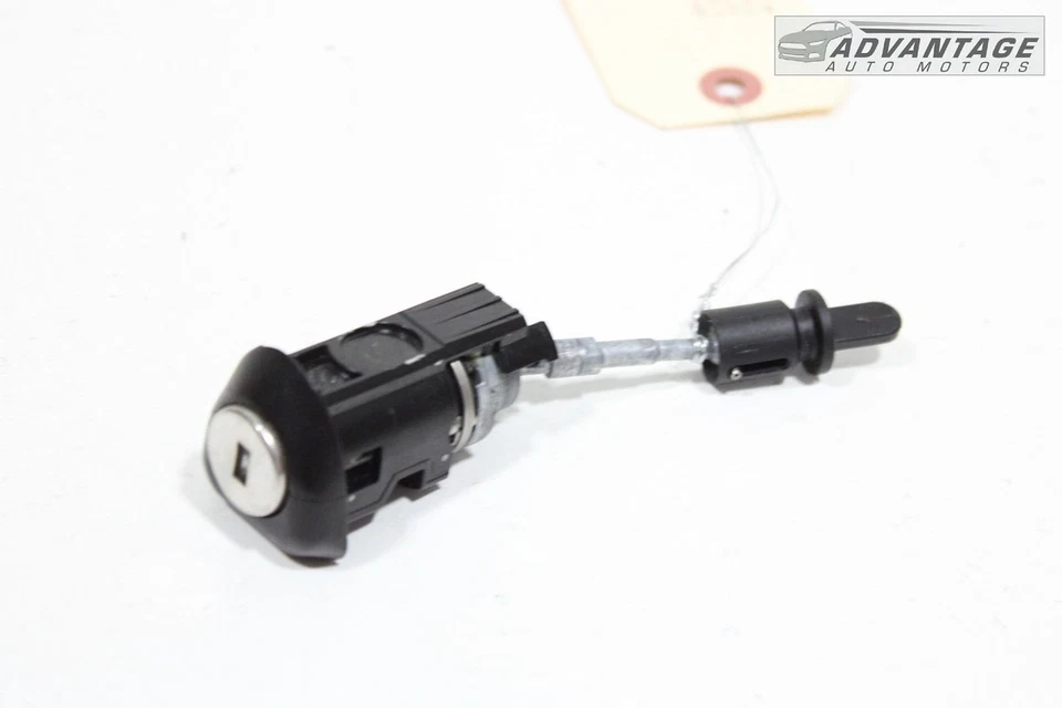 2020-2024 AUDI A4 QUATTRO B9 FRONT LEFT DRIVER SIDE DOOR PANEL LOCK CYLINDER OEM - Image 2 of 4