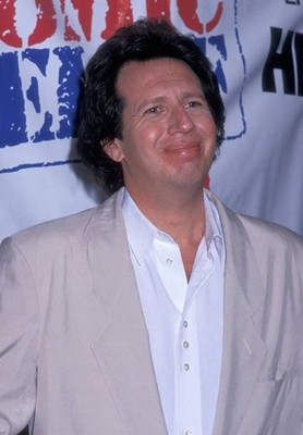 Garry Shandling attends the HBO Television Special Comic Rel - 1989 Old Photo 8