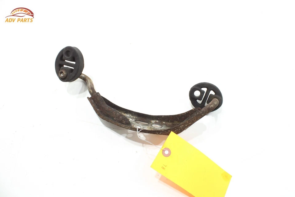 2007 - 2017 LEXUS LS460 LS600H REAR LEFT EXHAUST MUFFLER HANGER & BRACKET OEM - Imagem 2 de 4