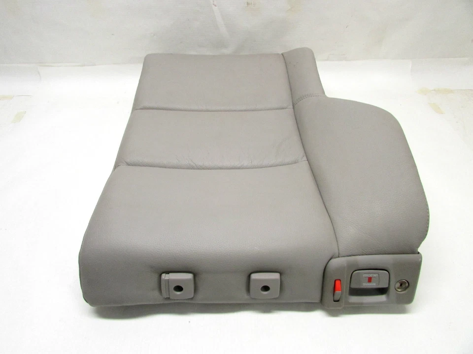 06 VOLVO S40 ASIENTO SUPERIOR TRASERO DERECHO CUERO GRIS OEM 05 06 07 08 09 Foto 3 de 4