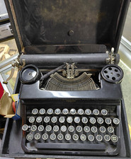 VINTAGE CORONA Junior Manual Typewriter Model S  W/Case  Circa 1930's thumbnail