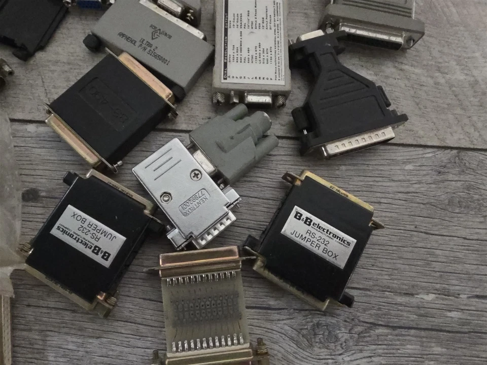 DB-25 and DB-9 Adapters, Converters and All sorts of things - Bulk Lot - Image 3 of 4