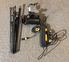 DEDOLIGHT DLH4 Continuous Light with power supply/dimmer  (24). Dedo Lightning